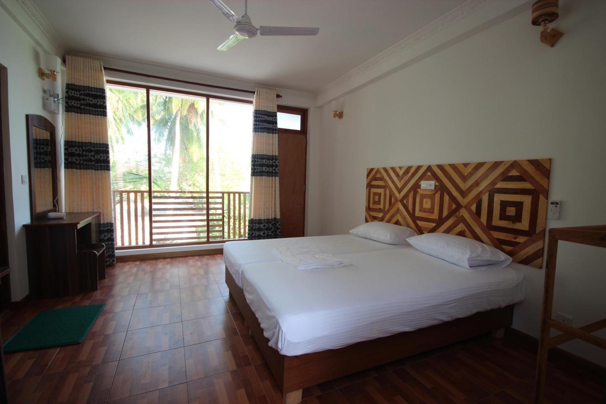 Seena Inn Fulidhoo Exterior foto